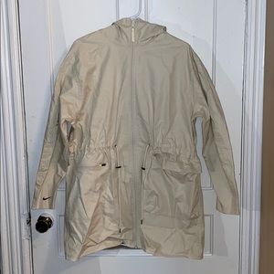 Nike Tech Pack Raincoat